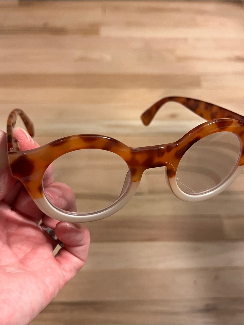 Ryan Simkhai 1.25 readers Tortoiseshell Round Women's Glasses with Cream Trim
